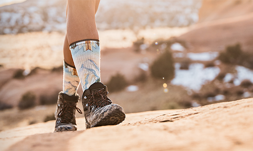 how to choose hiking socks