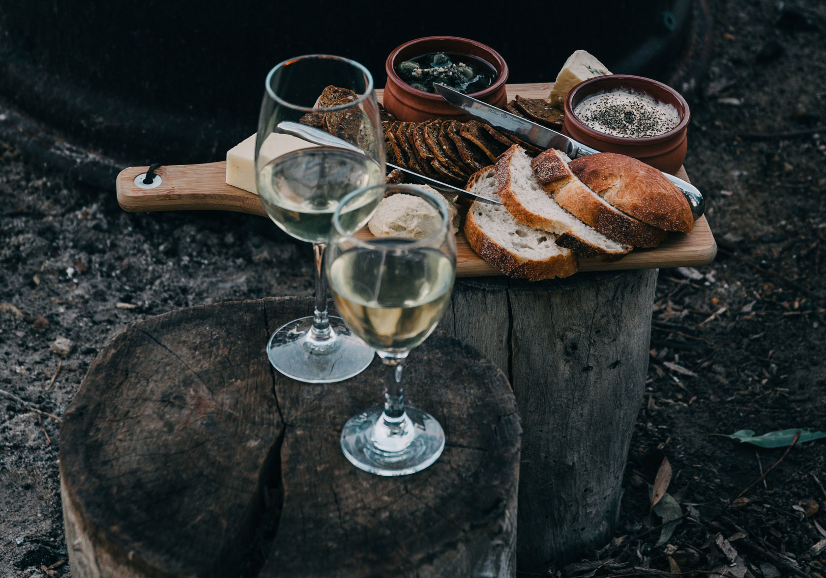 use a stump as a table